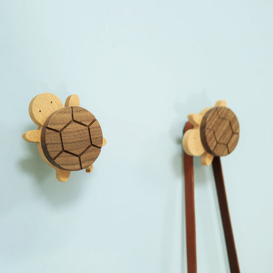 Perchero de pared de madera de tortugas